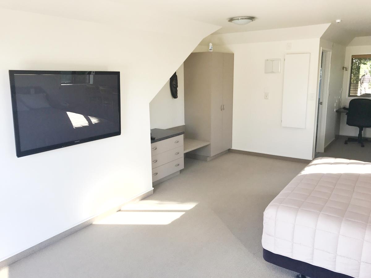 Avalon Manor Motel Мотуэка Экстерьер фото