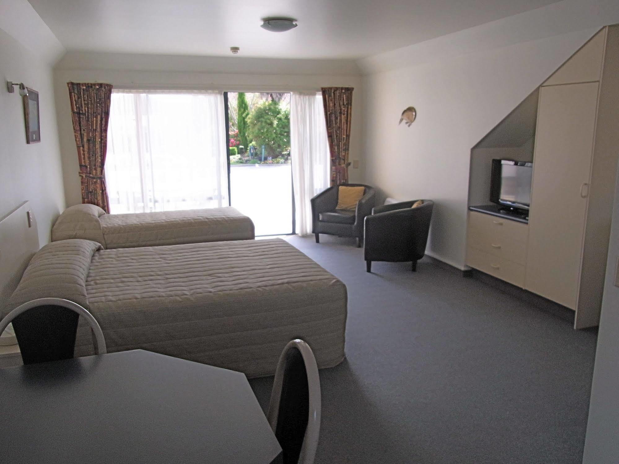 Avalon Manor Motel Мотуэка Экстерьер фото
